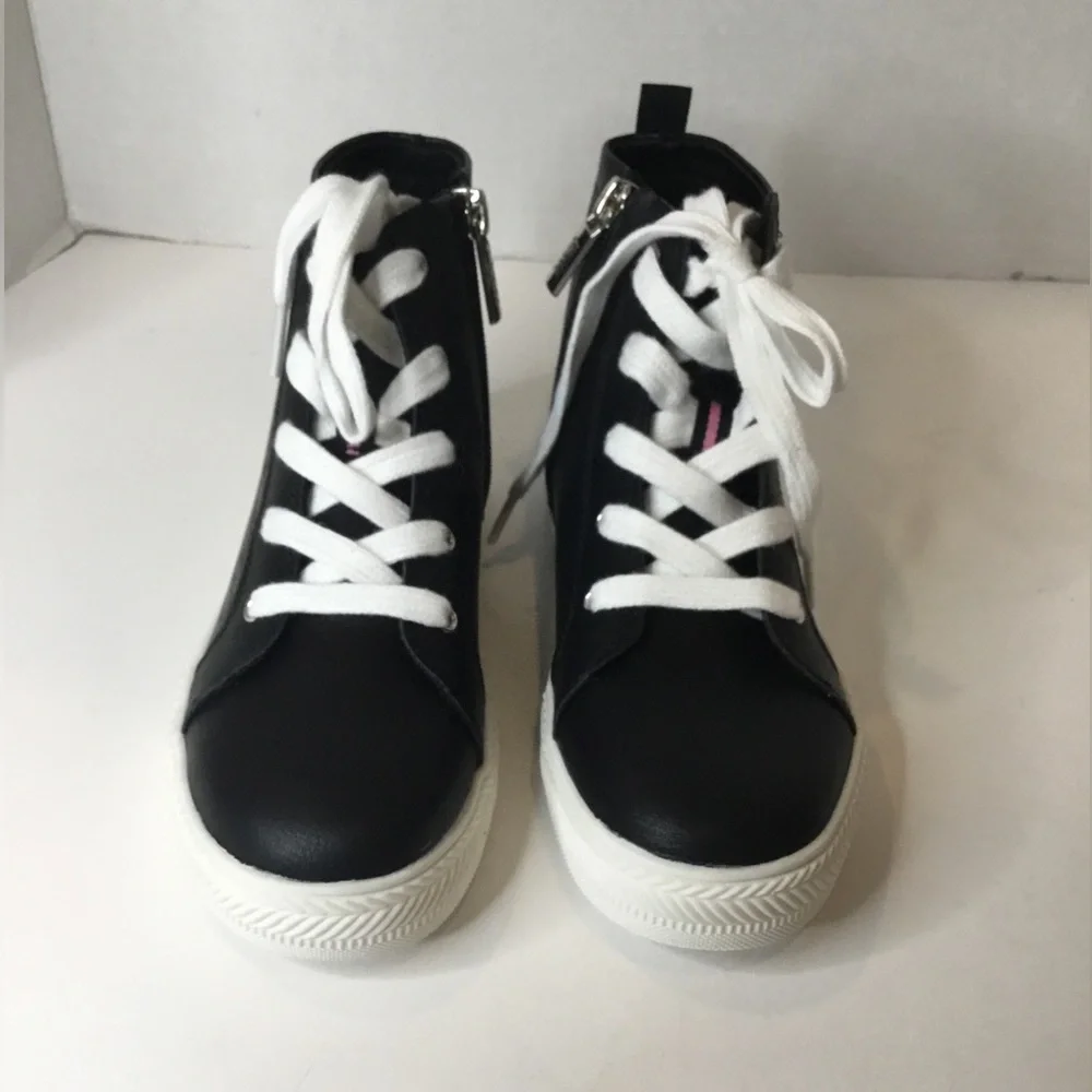 Kids DKNY Hannah Hightop shoes size 1